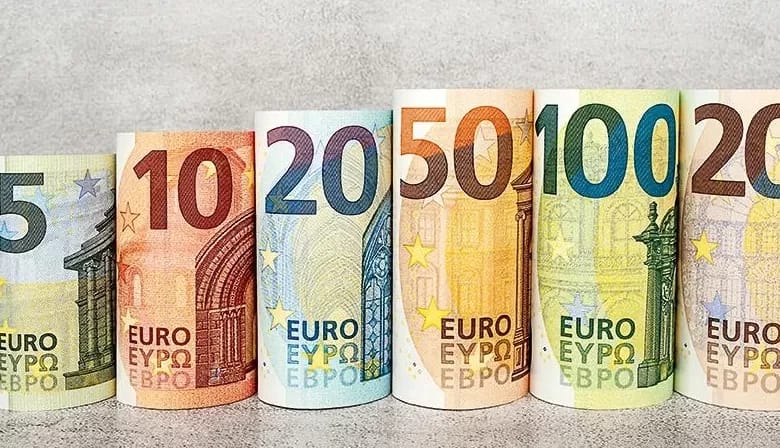 سعر-اليورو-مقابل-الجنيه-اليوم-الأربعاء-17-4-2024-في-مصر